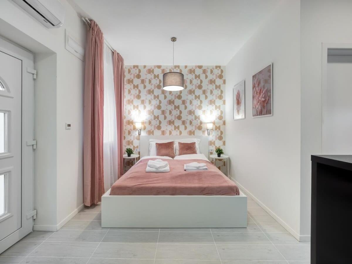Cute Central Studio With Ac Будапеща Екстериор снимка