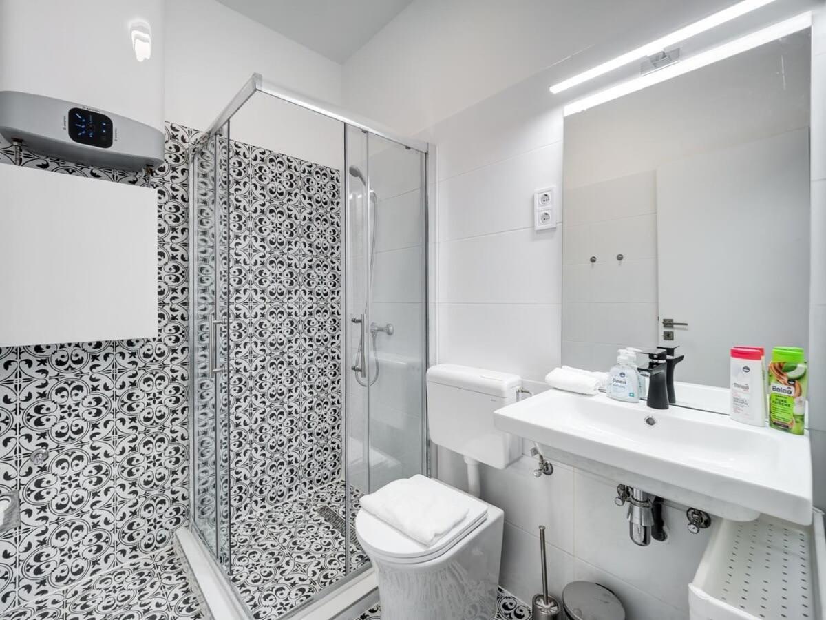 Cute Central Studio With Ac Будапеща Екстериор снимка